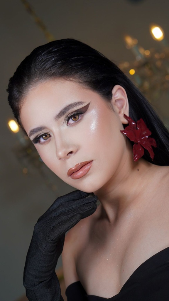 Valentina Arias – Maquillaje editorial
